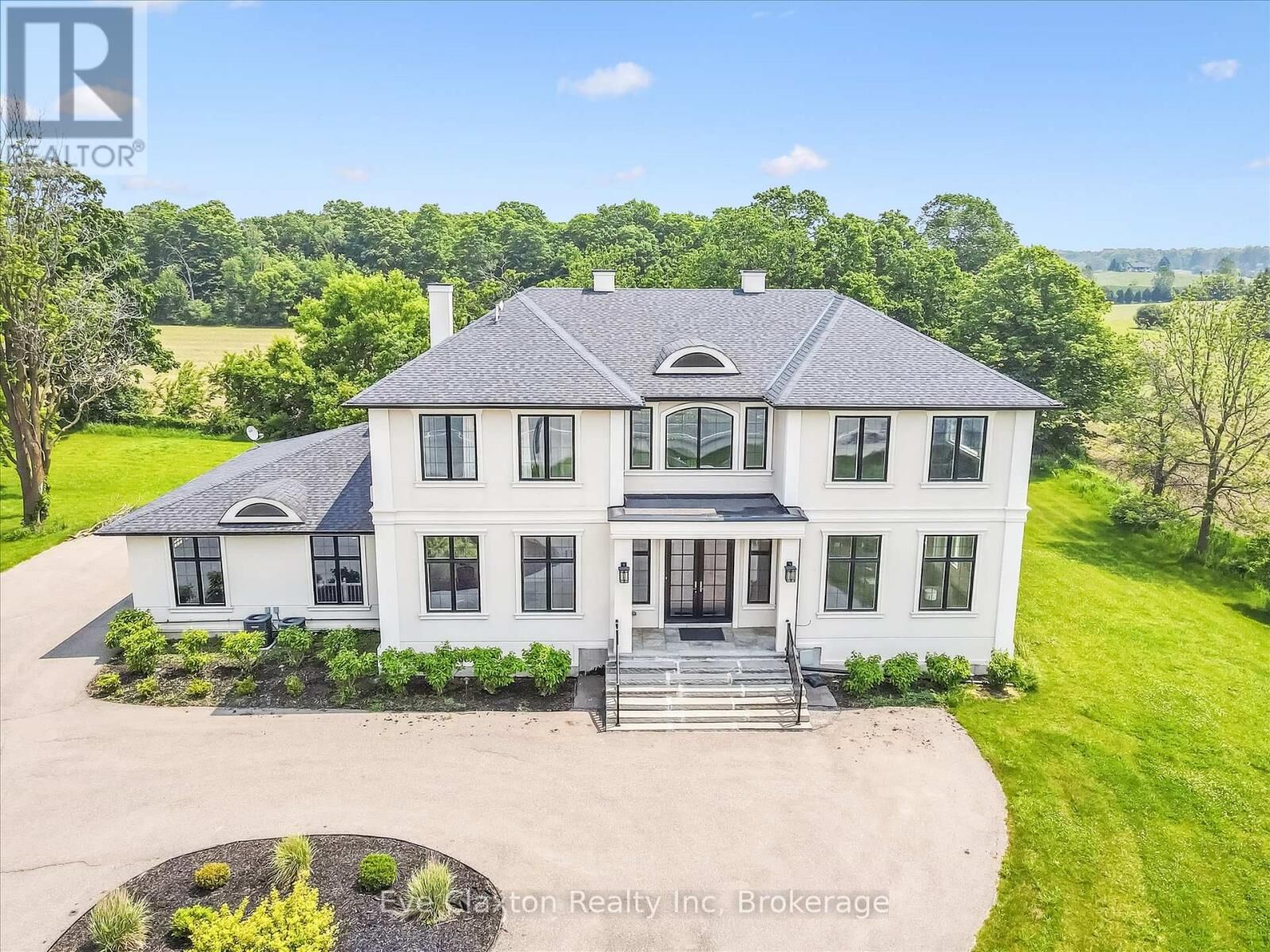 Photo de la propriété:  4507 Wellington Rd. 32  ON N3C 2V4 