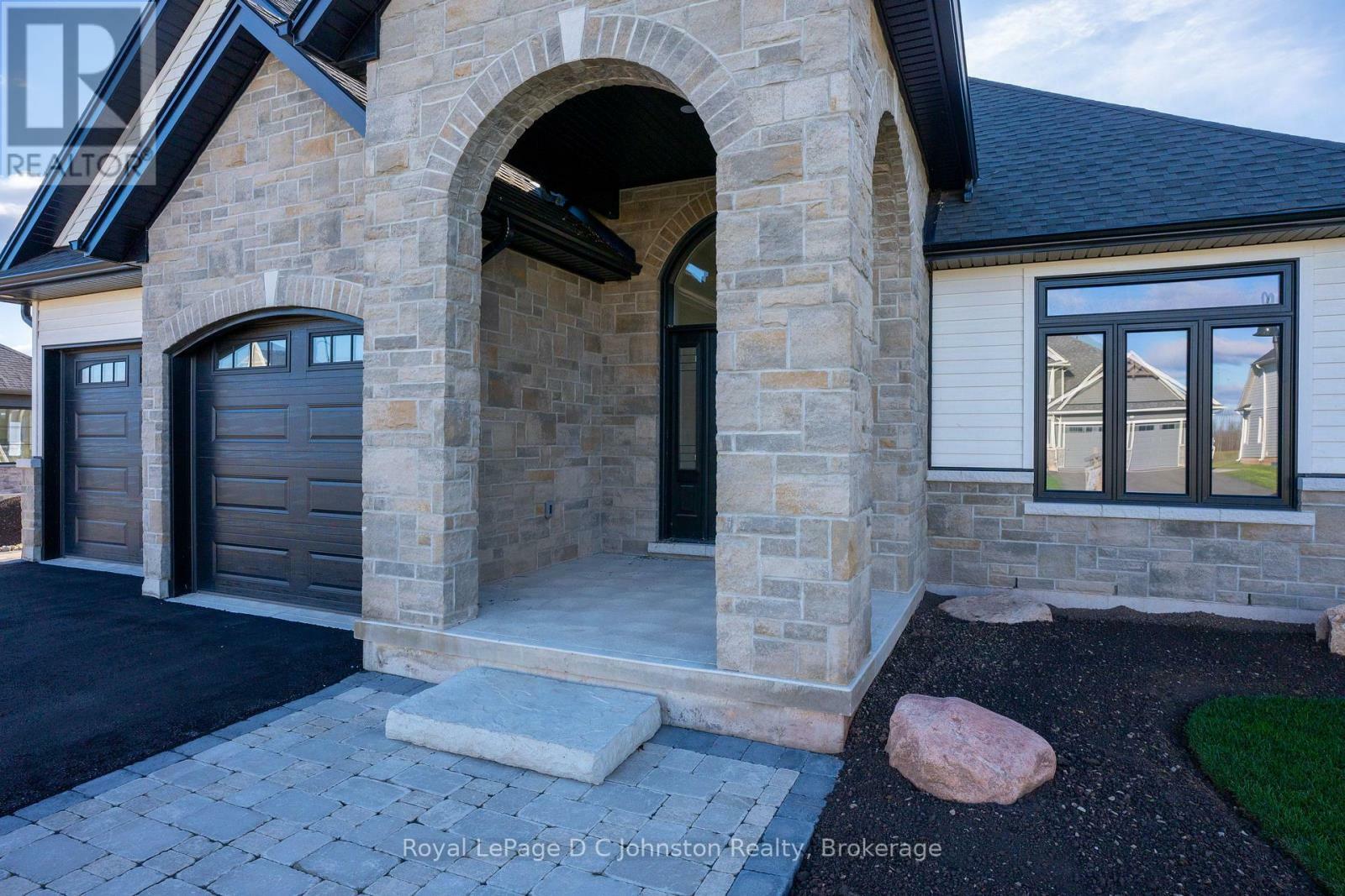 Property Photo: 546 Algonquin Trail ON N0H 1S0