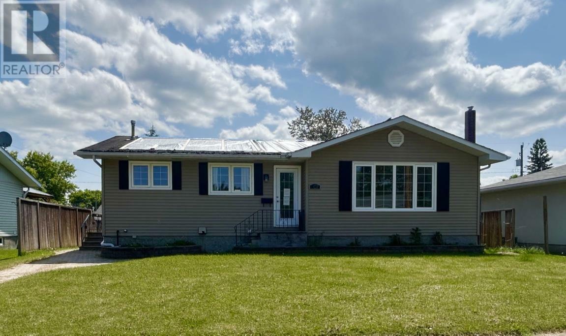 707 Third Street W  Fort Frances ON P9A 3B5 photo