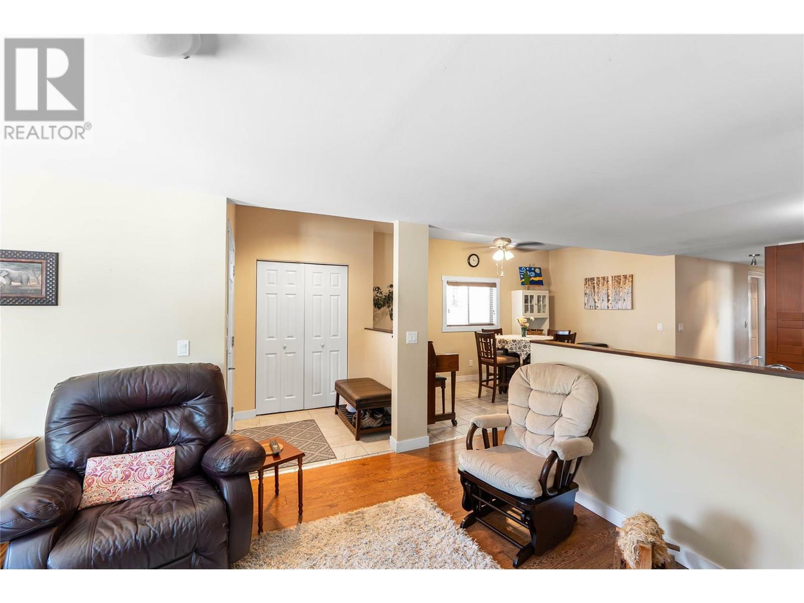 Property Photo: 1860 Boucherie Road 3 BC V4T 1Z9