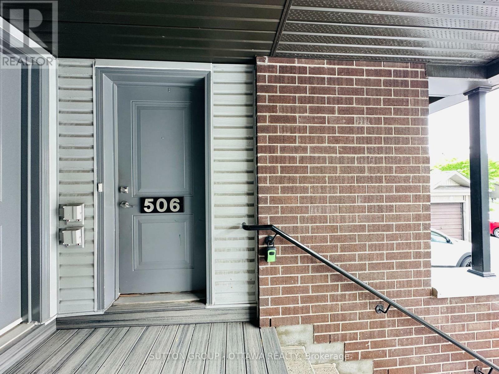 Photo de la propriété: 506 Clearbrook Drive ON K2J 5X5
