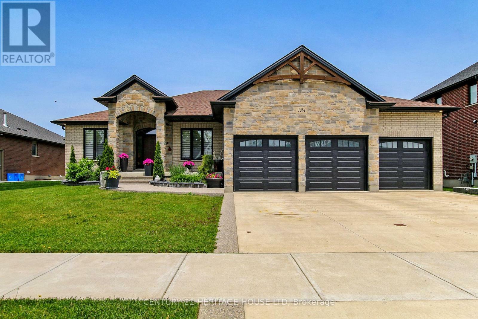Property Photo: 184 Kettle Creek Drive ON N0L 1B0