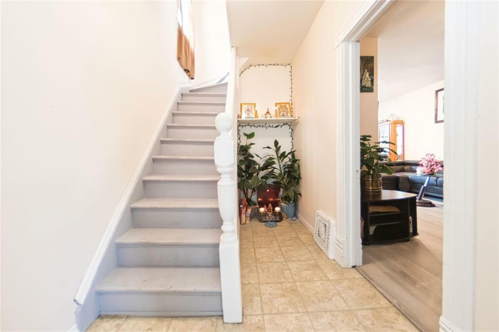 Photo de la propriété:  356 Pritchard Avenue  MB R2W 2J6 