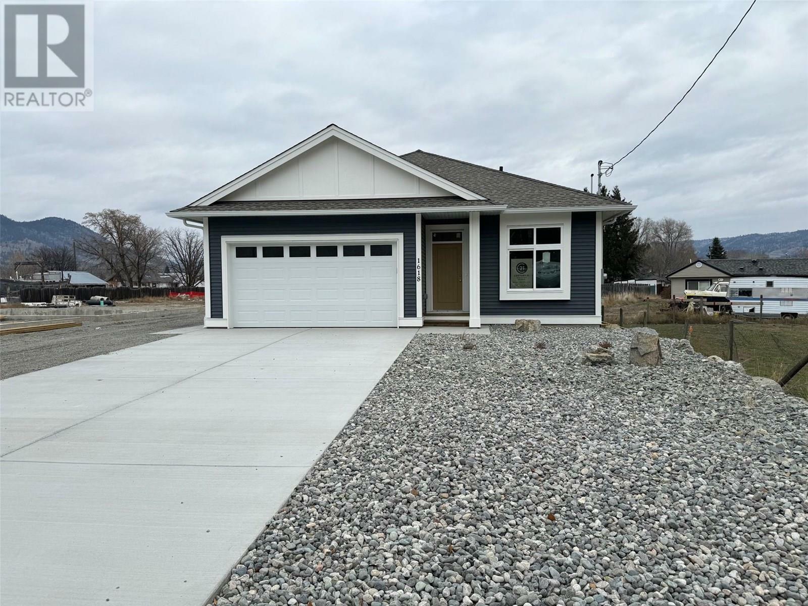 1614 Pine Street  Merritt BC V1K 1K8 photo