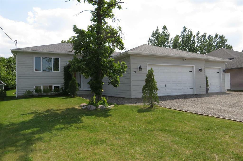 24 High Point Lane  Steinbach MB R5G 0C5 photo