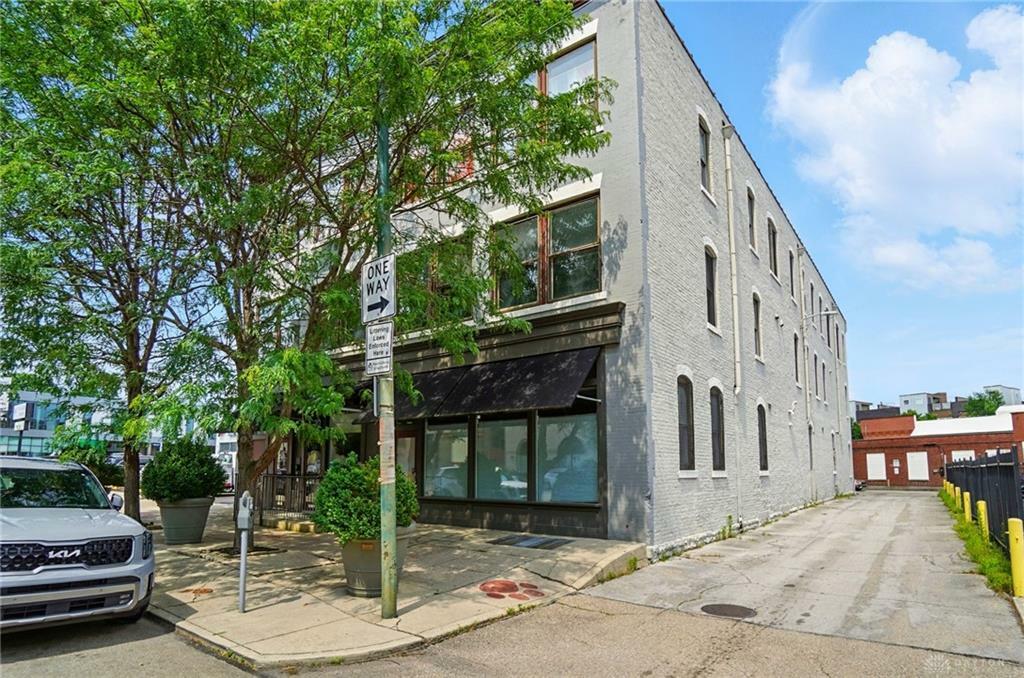 Property Photo: 18 S Saint Clair Street 203 OH 45402