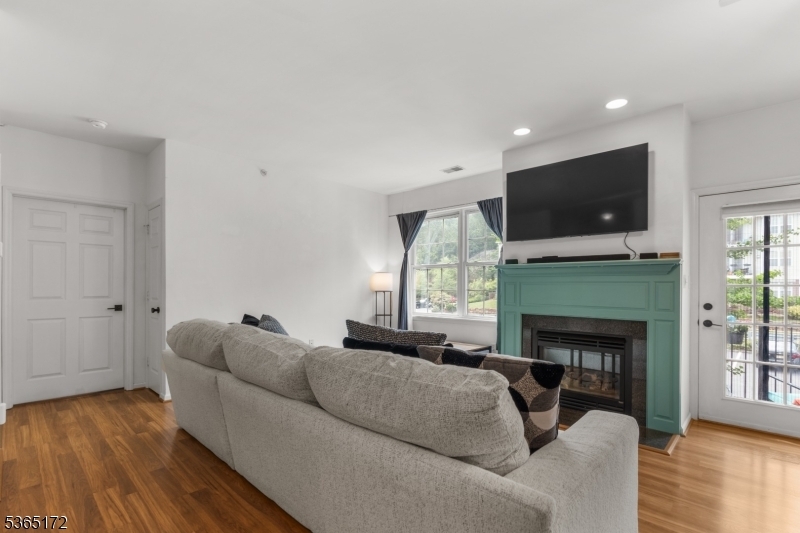 Property Photo:  68 Mountainview Ct 68  NJ 07457 