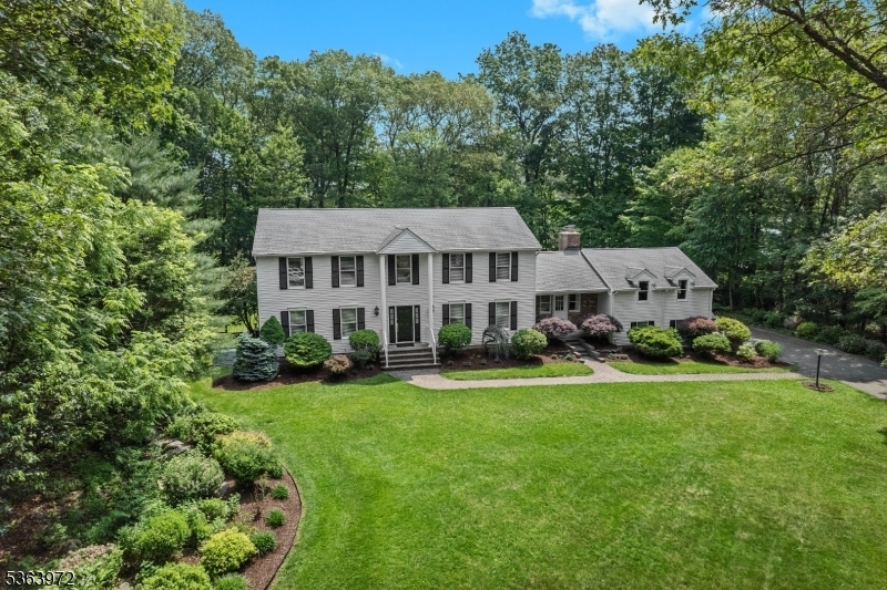 Property Photo: 8 Fieldstone Dr NJ 07405