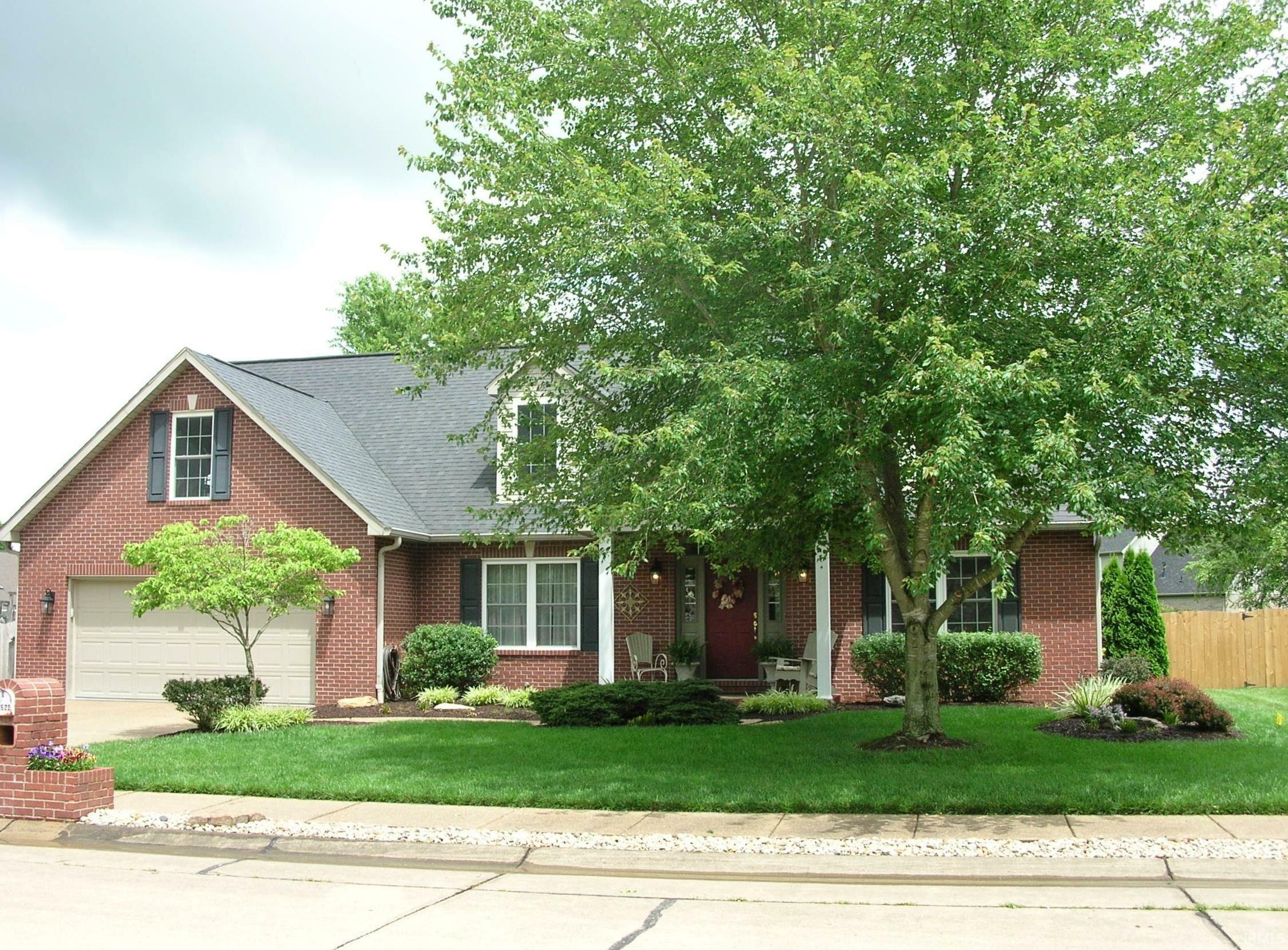 Property Photo: 2622 Oak Trail Drive IN 47630