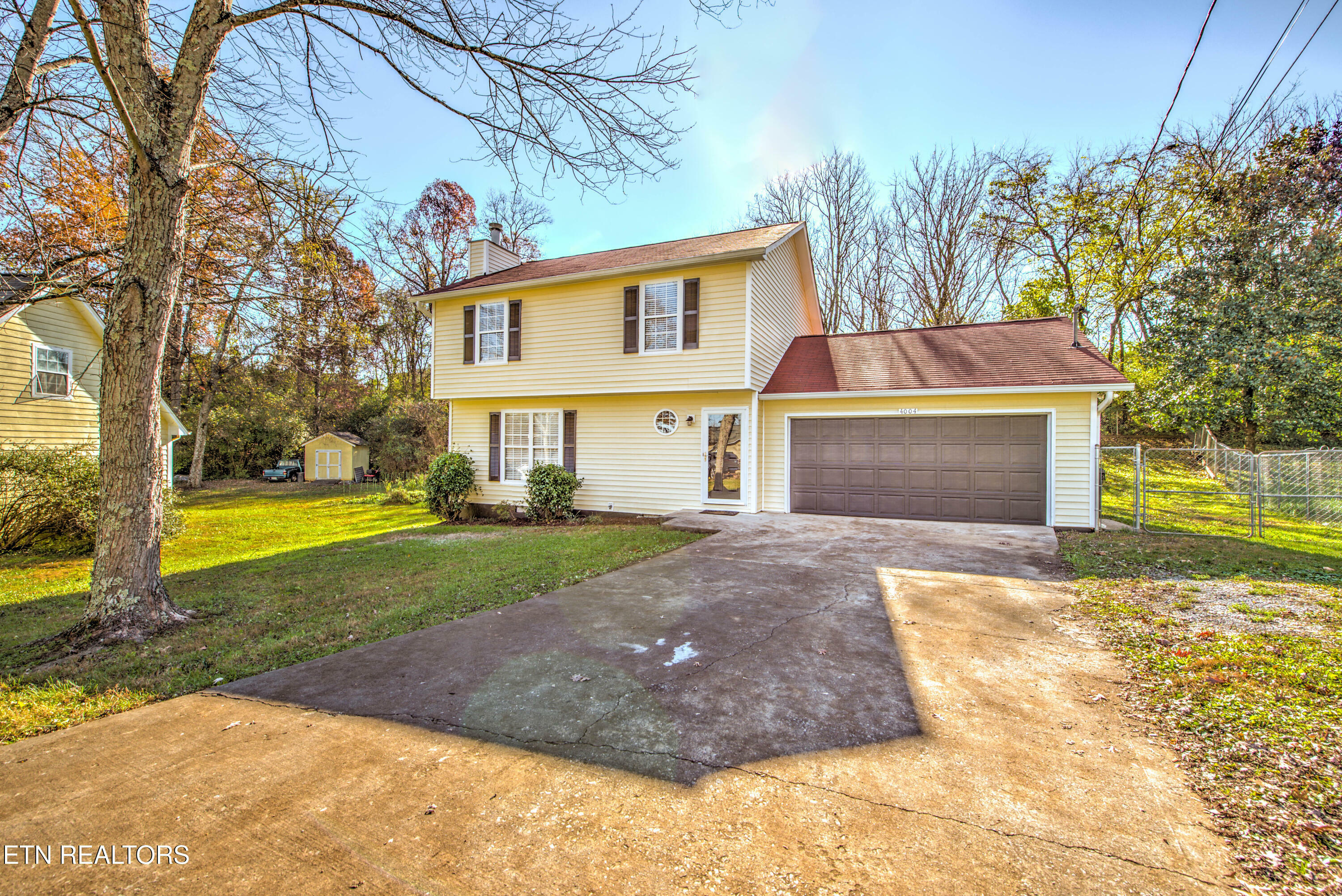 Property Photo: 4004 Abercorn Rd TN 37921