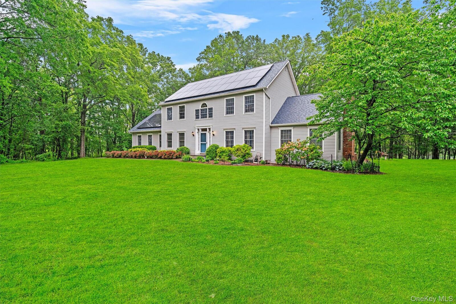 Property Photo:  24 Hampton Court  NY 12589 