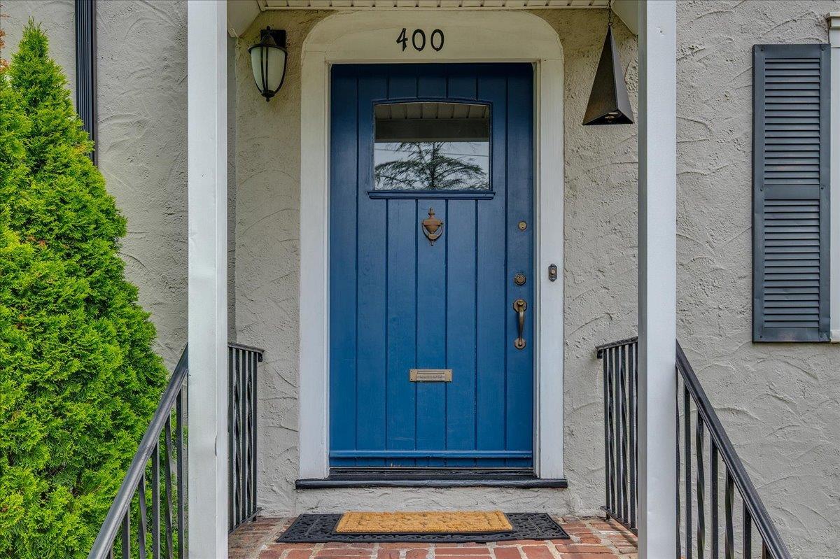 Property Photo: 400 Manor Ridge Road NY 10803