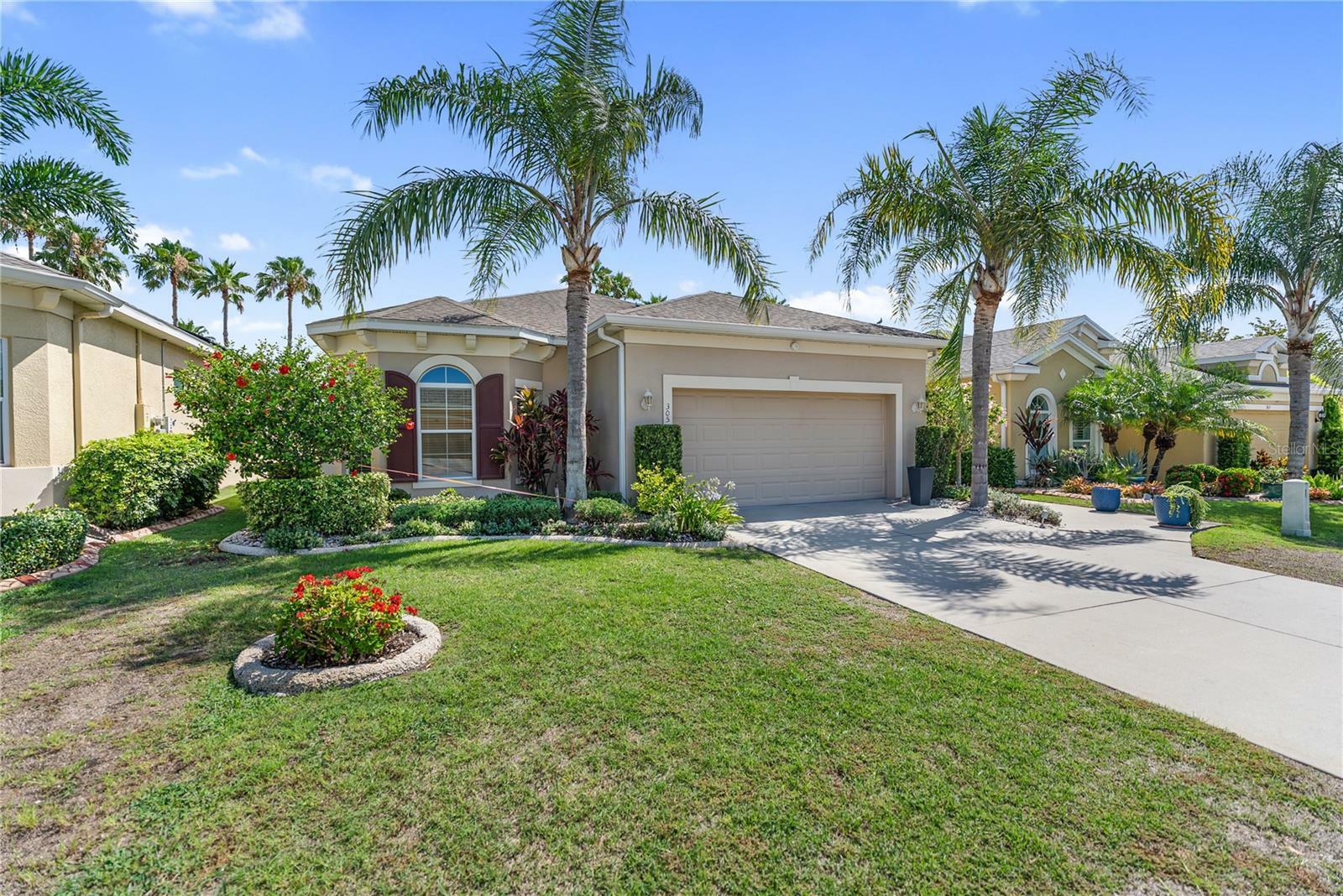 Property Photo: 305 Siena Vista Place FL 33573