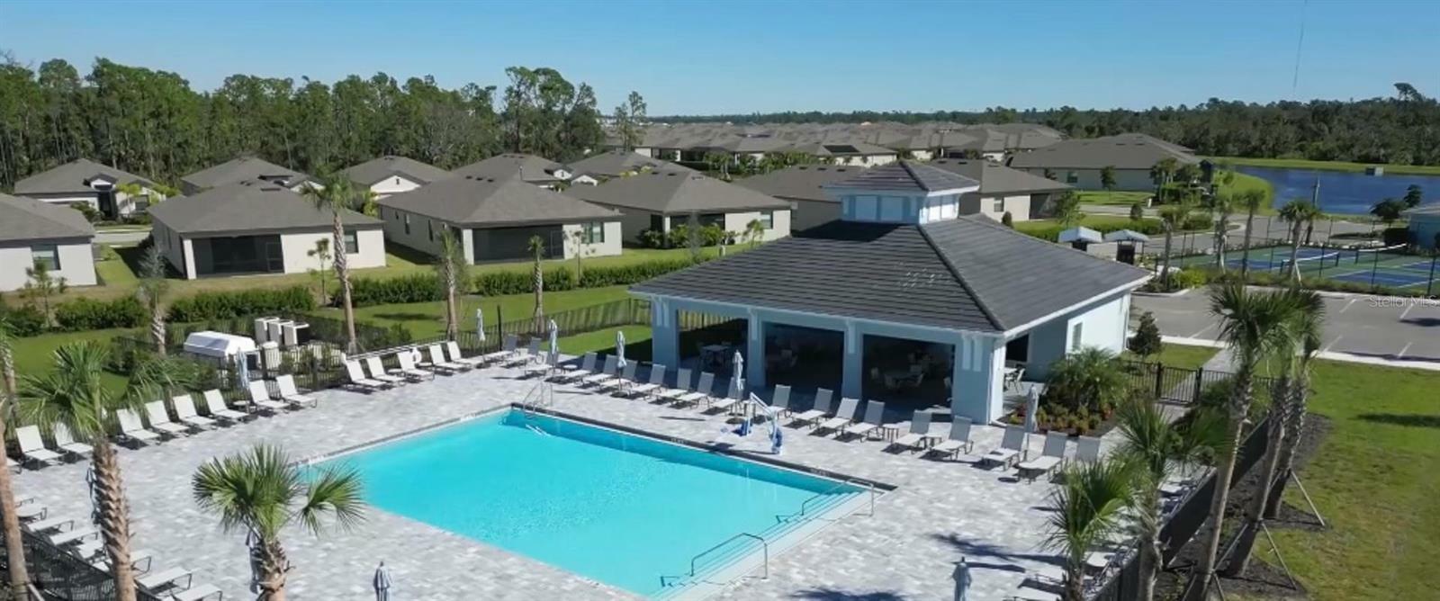 Property Photo: 2112 Bonito Way FL 33953