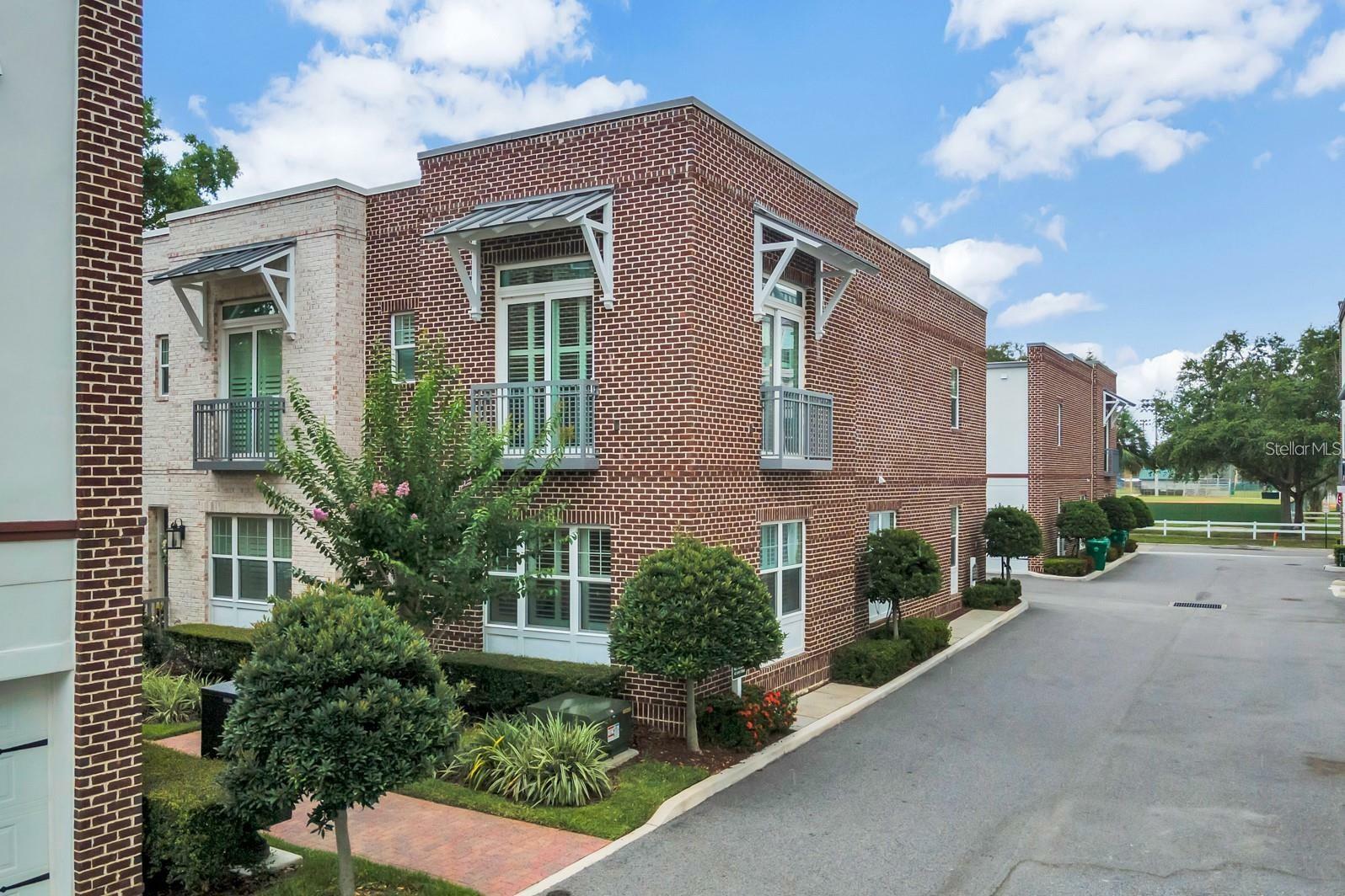 Property Photo: 474 Hazelnut Court FL 34787
