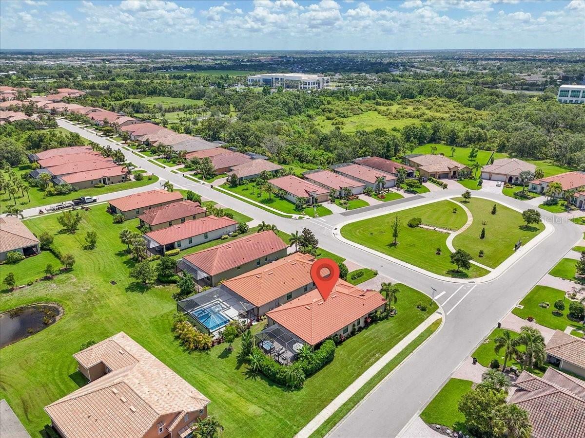 Property Photo: 4602 Royal Dornoch Circle FL 34211
