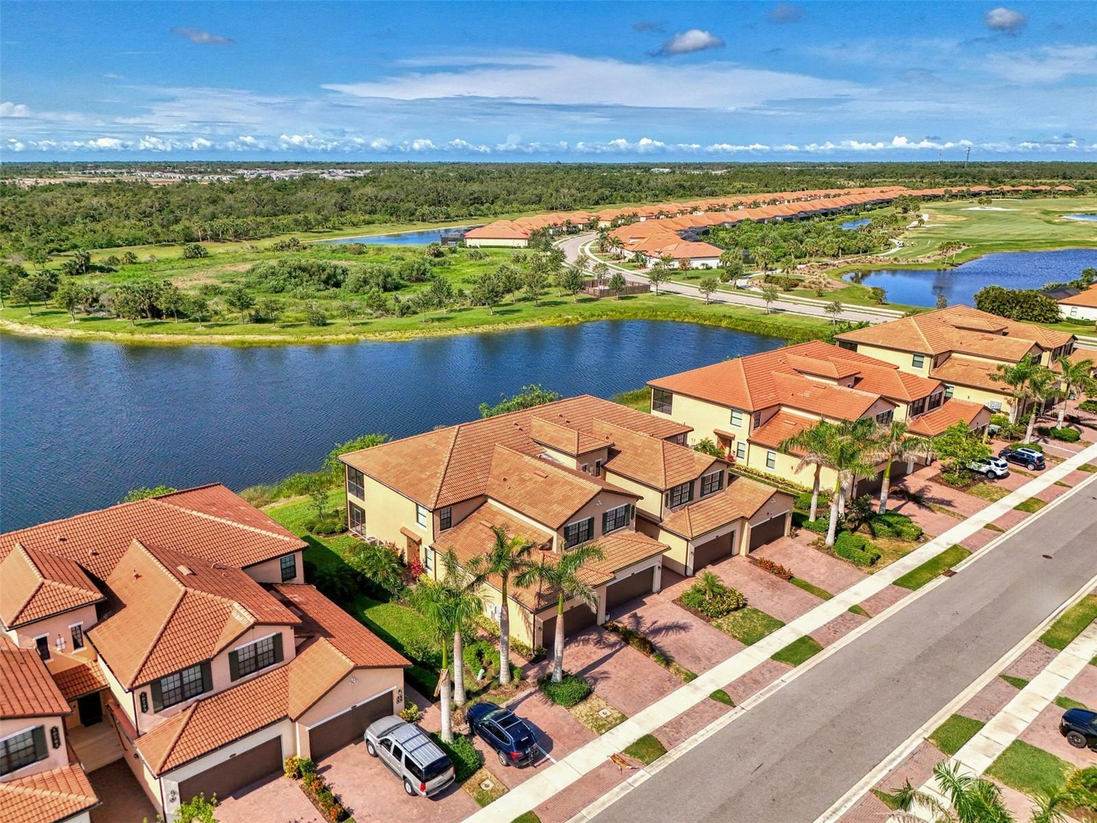 Property Photo: 10789 Tarflower Drive 202 FL 34293