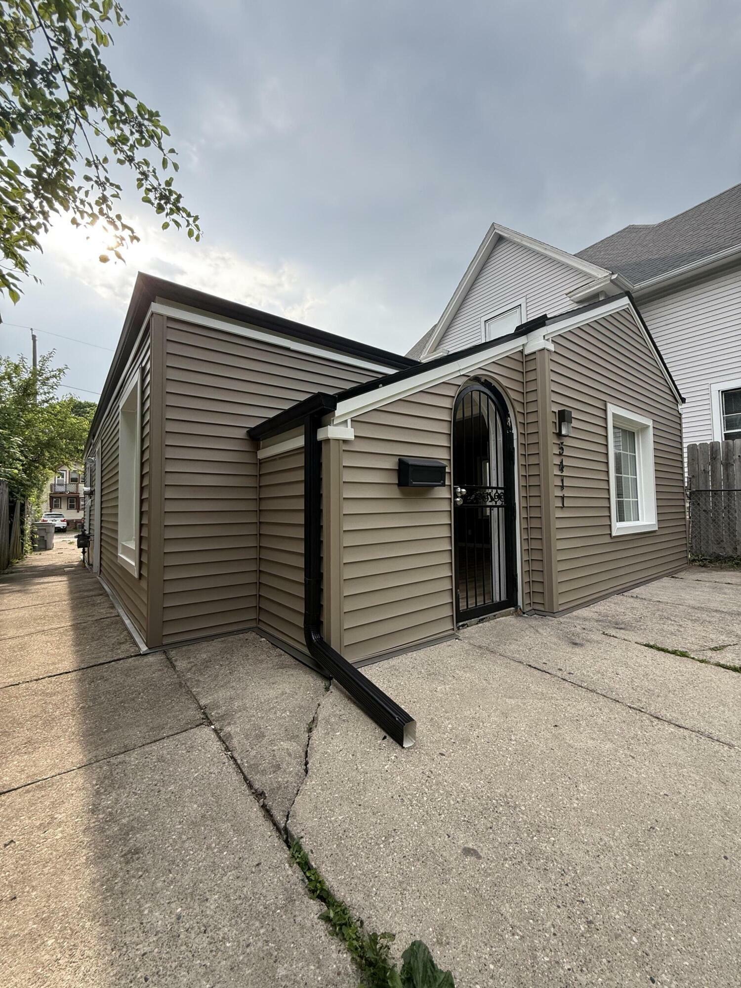 Property Photo: 5411 N 37th St WI 53209