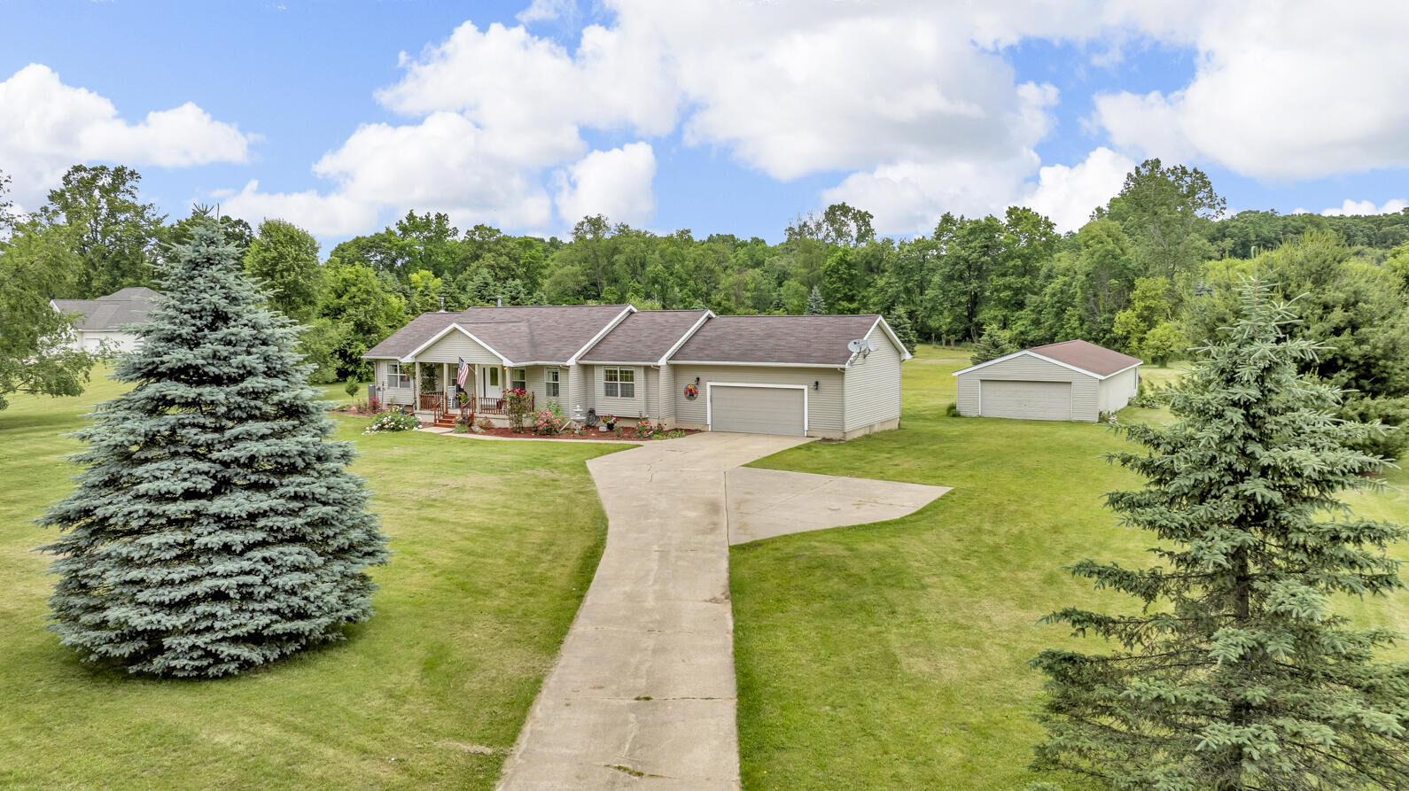 Property Photo: 6824 Napoleon Road MI 49201