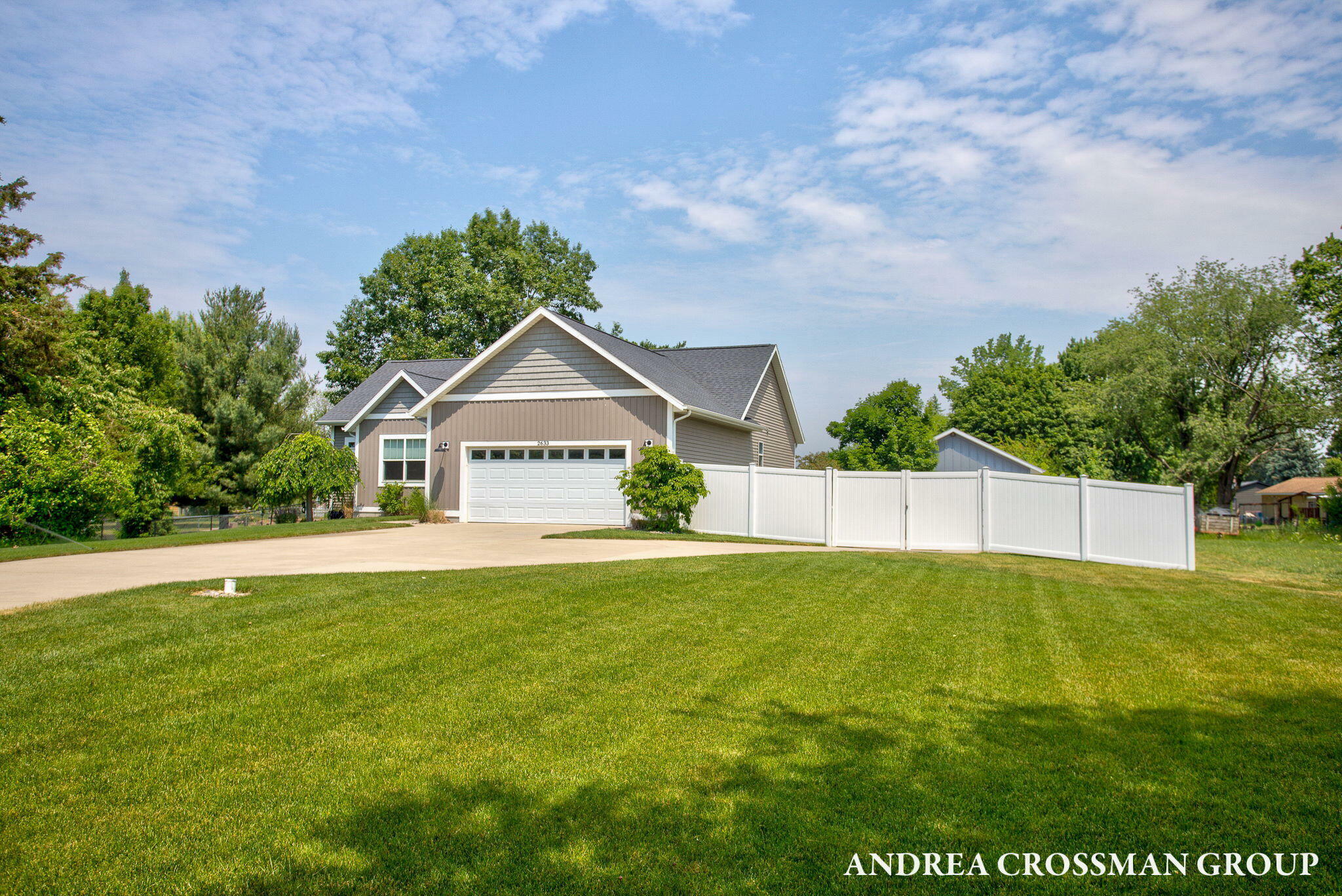 Property Photo: 2633 Baldwin Street MI 49428