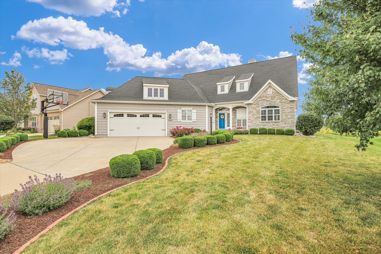 Property Photo: 2955 E Stone Creek Boulevard IL 61802