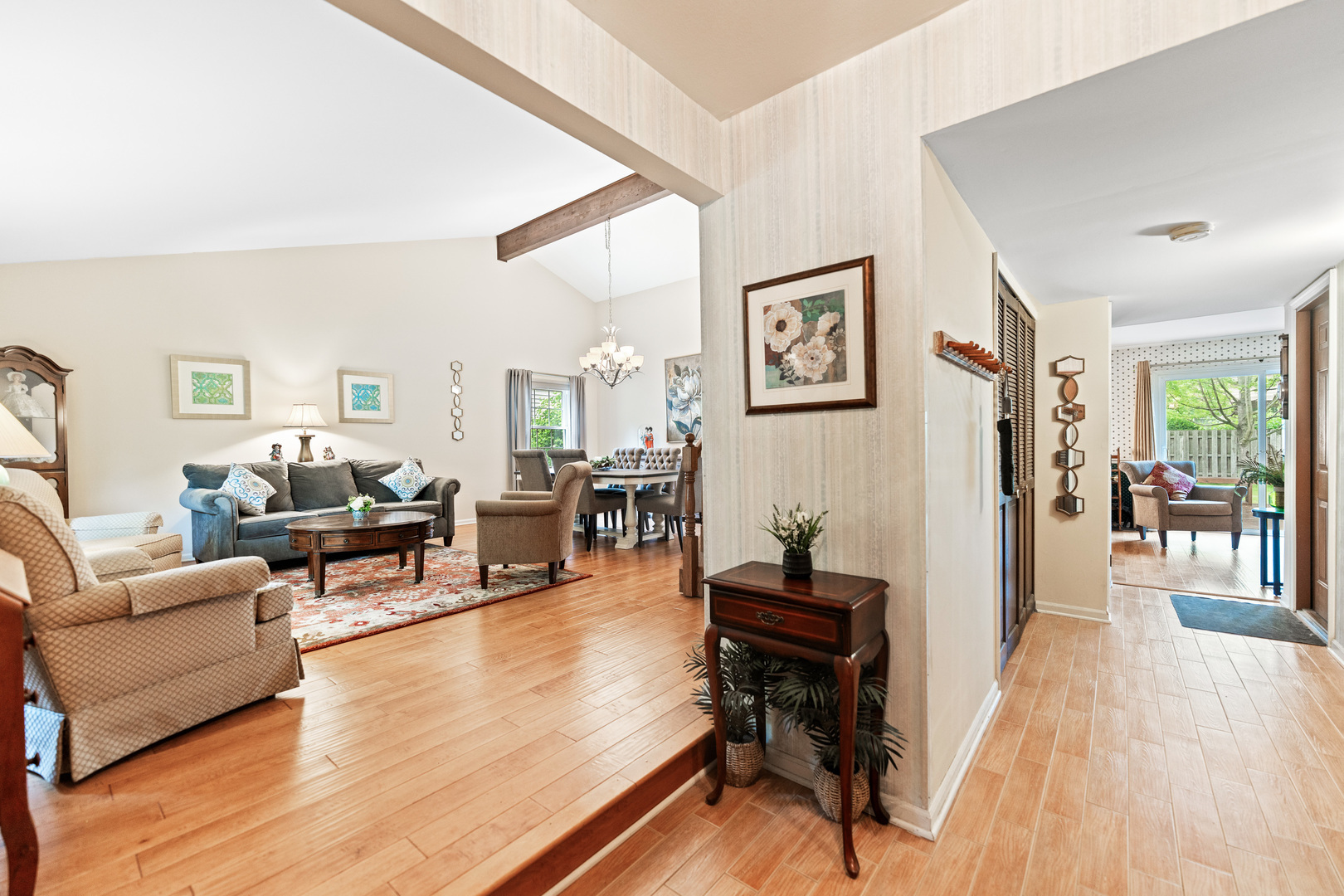 Property Photo:  