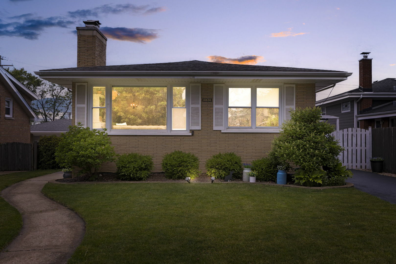 Property Photo: 10830 S Tripp Avenue IL 60453