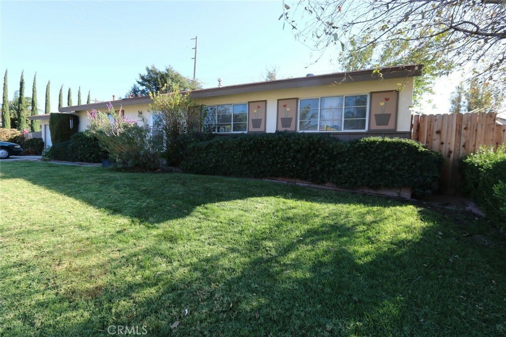 Property Photo:  1890 Hamilton Street  CA 93065 