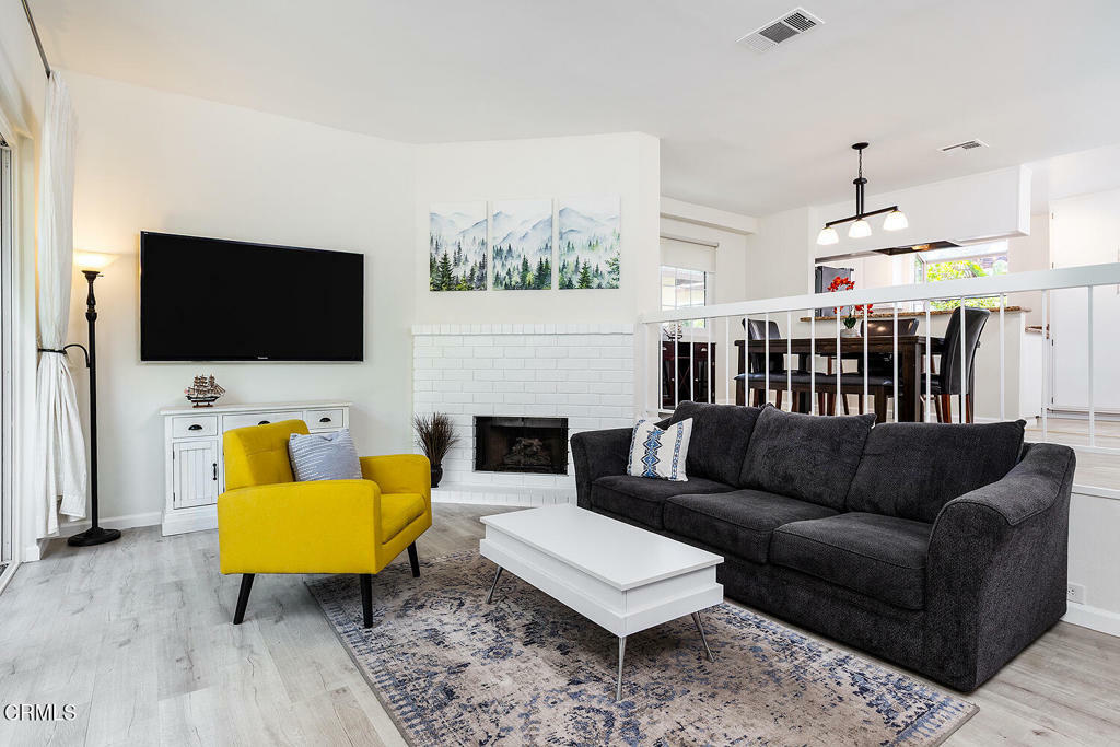 Property Photo: 301 Wallis Street 8 CA 91106