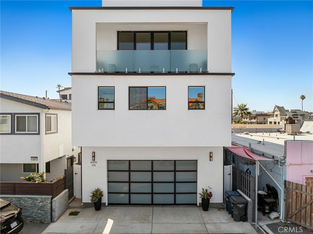 Property Photo: 16891 11th Street 101 CA 90742