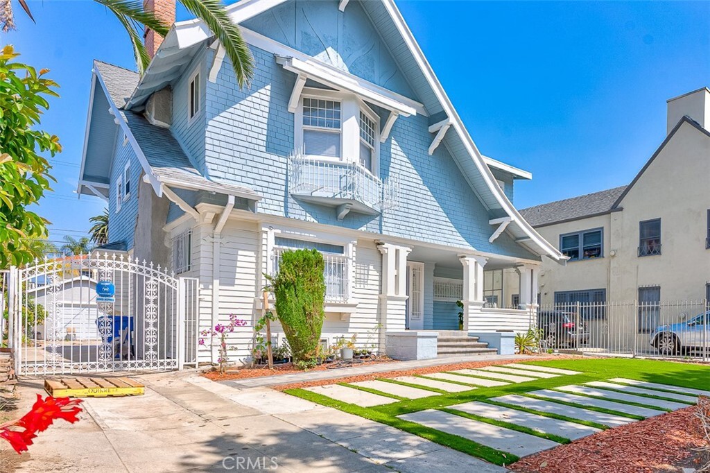 Property Photo: 715 S Norton Avenue CA 90005