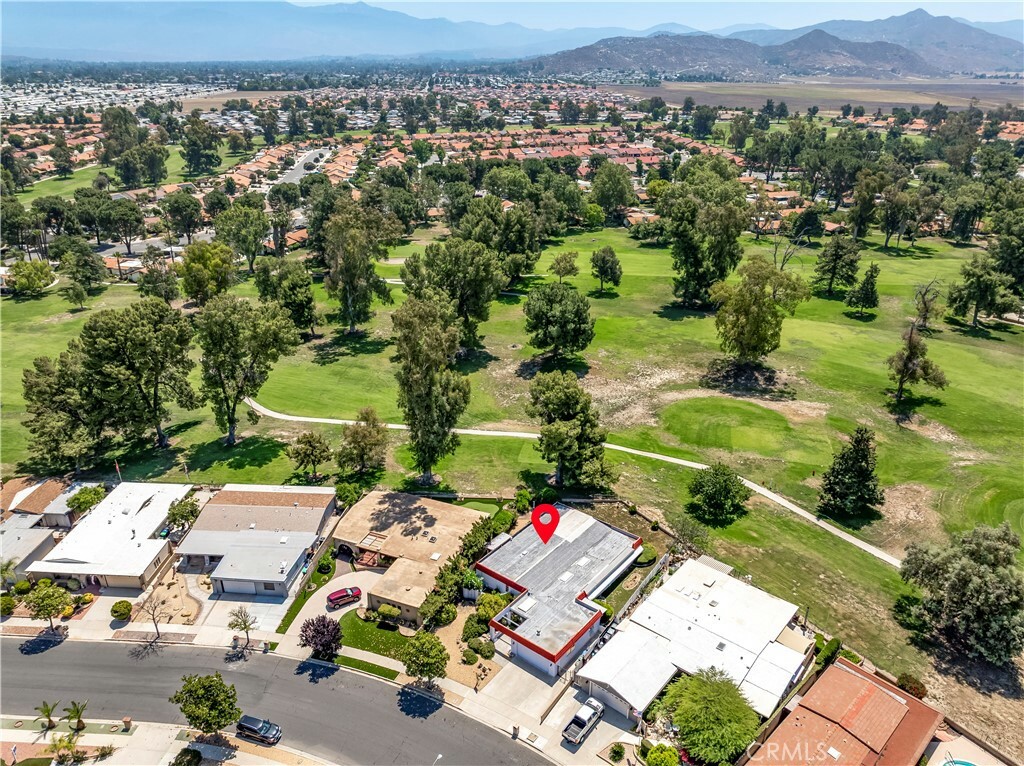 Property Photo: 1330 Brentwood Way CA 92545