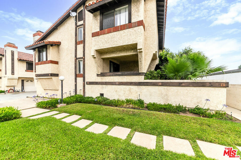 Property Photo: 454 W Front Street CA 91723
