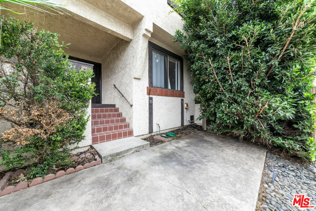454 W Front Street  Covina CA 91723 photo