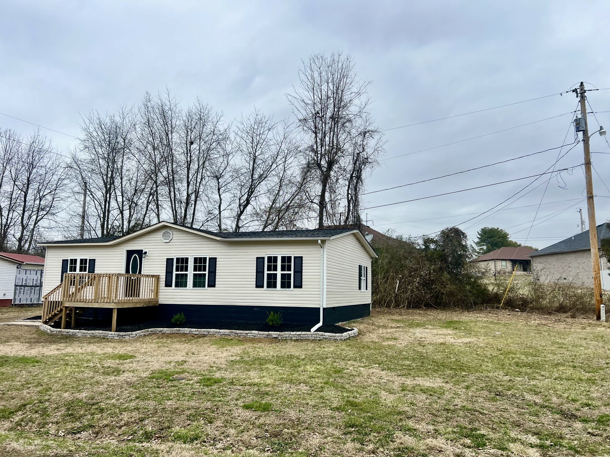 Property Photo: 107 Comanche Pl TN 37160