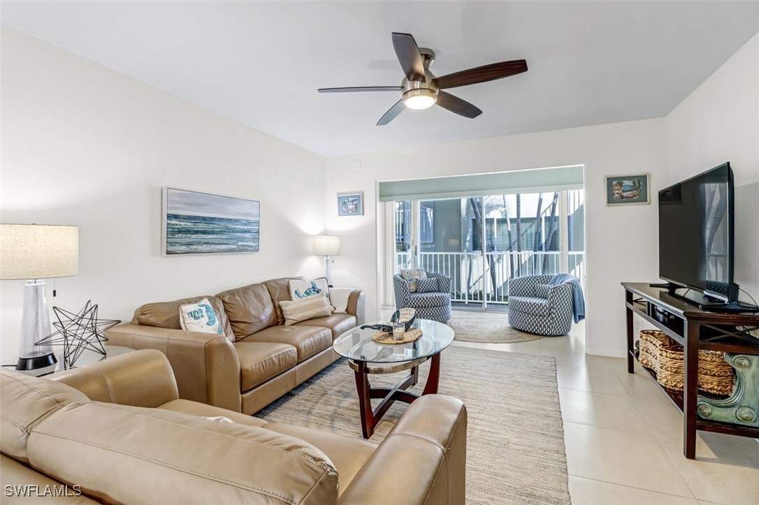 Property Photo: 1100 8th Avenue S 211B FL 34102