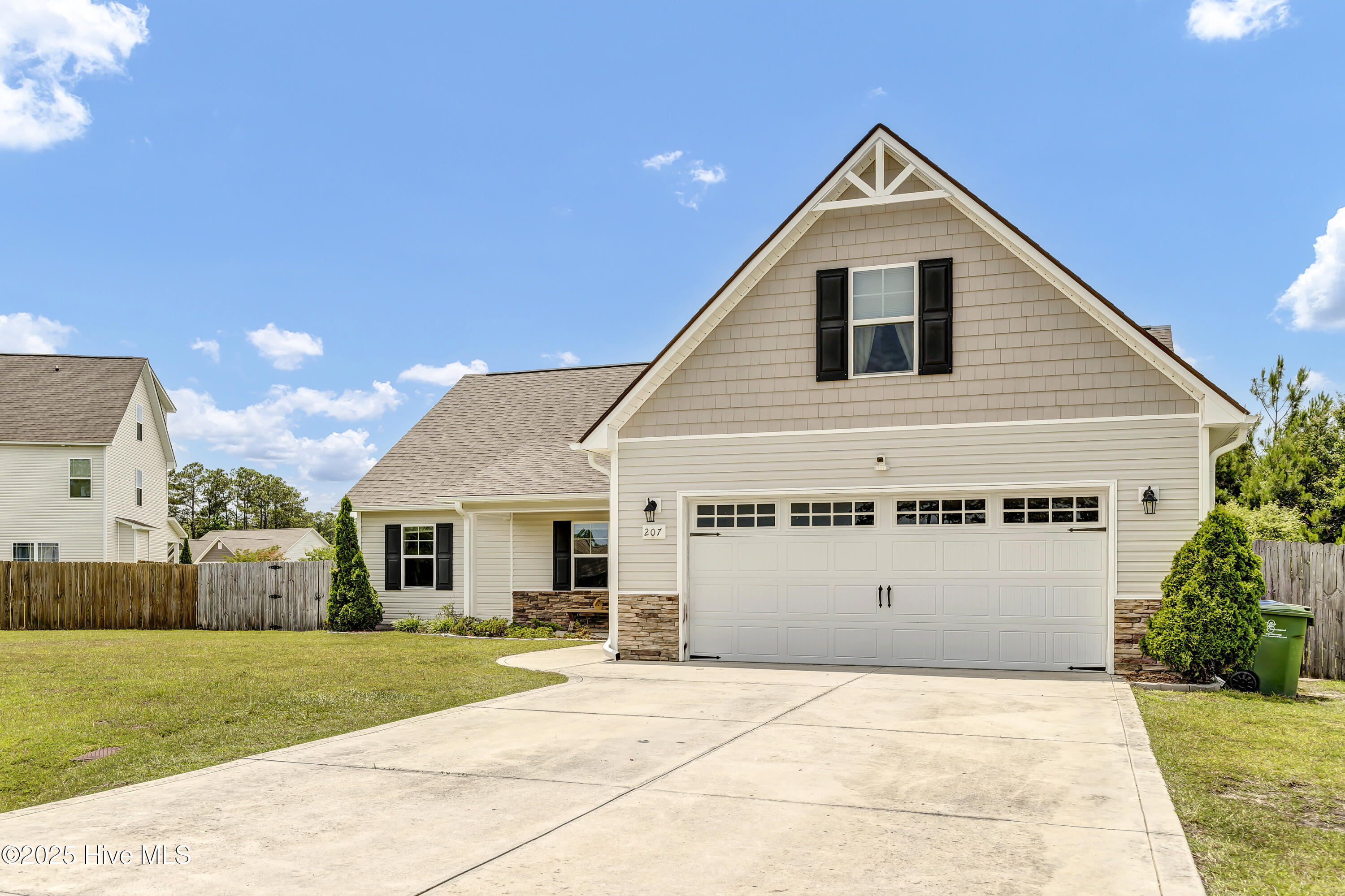 Property Photo:  207 Misty Cove Court  NC 28460 