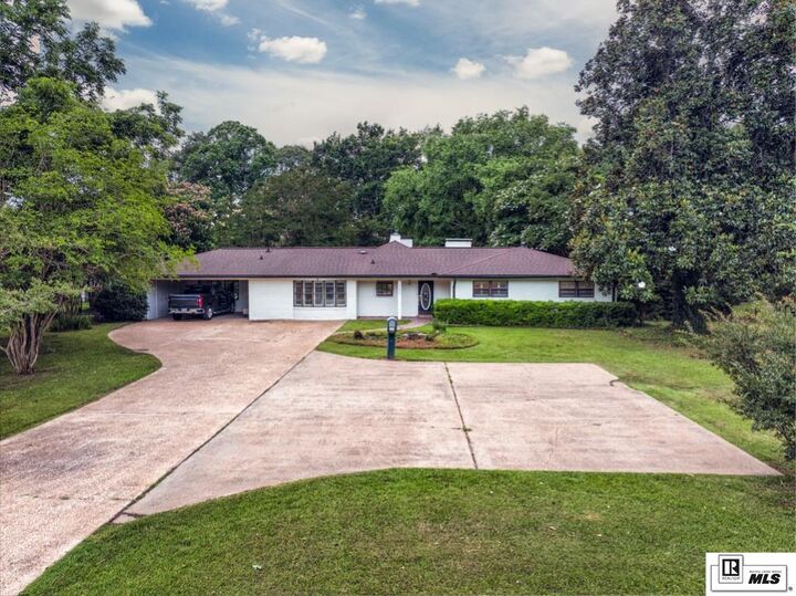 Property Photo: 3280 Highway 818 LA 71220
