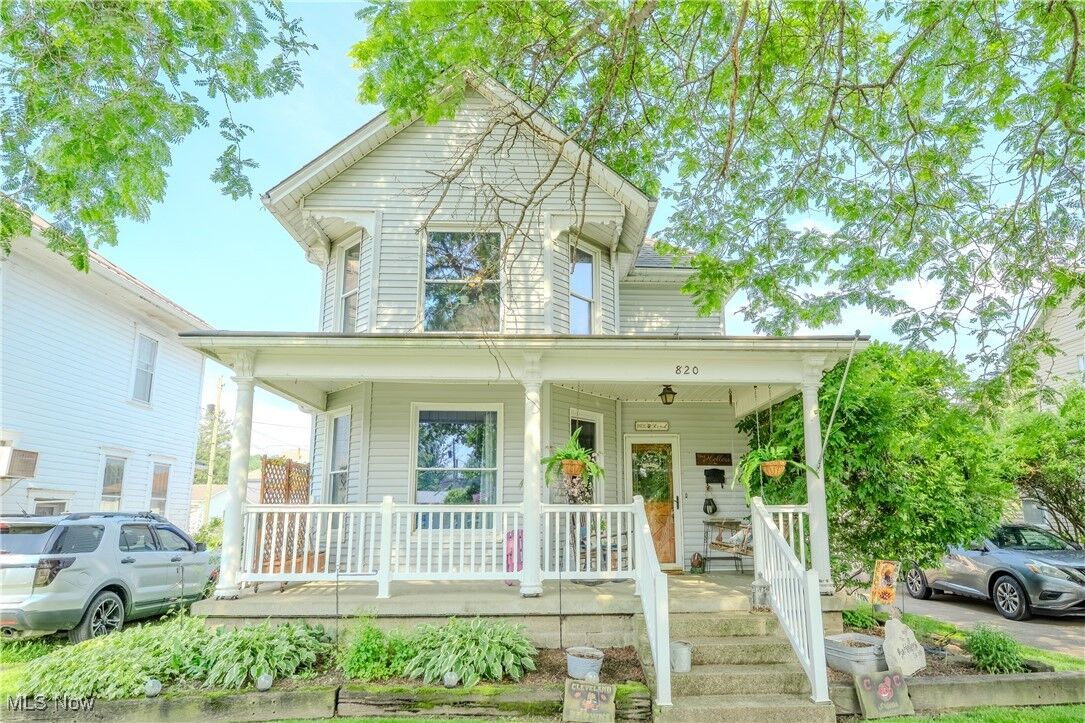 Property Photo:  820 Walnut Street  OH 43724 