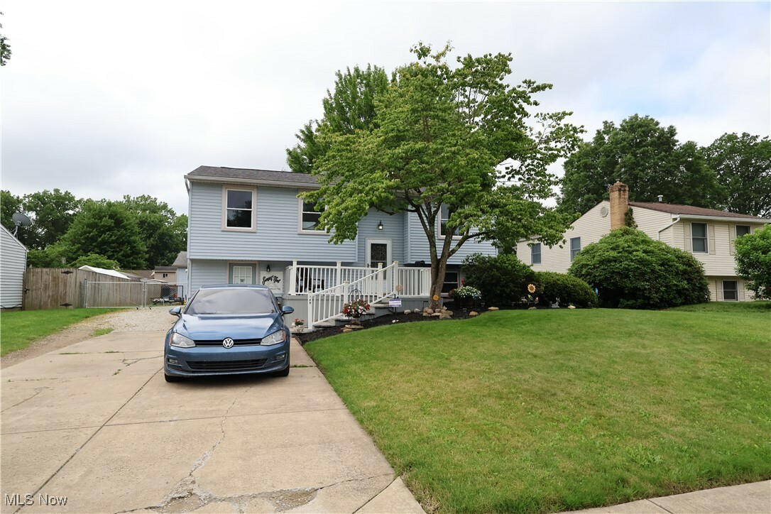 Property Photo: 148 Summerberry Lane OH 44446