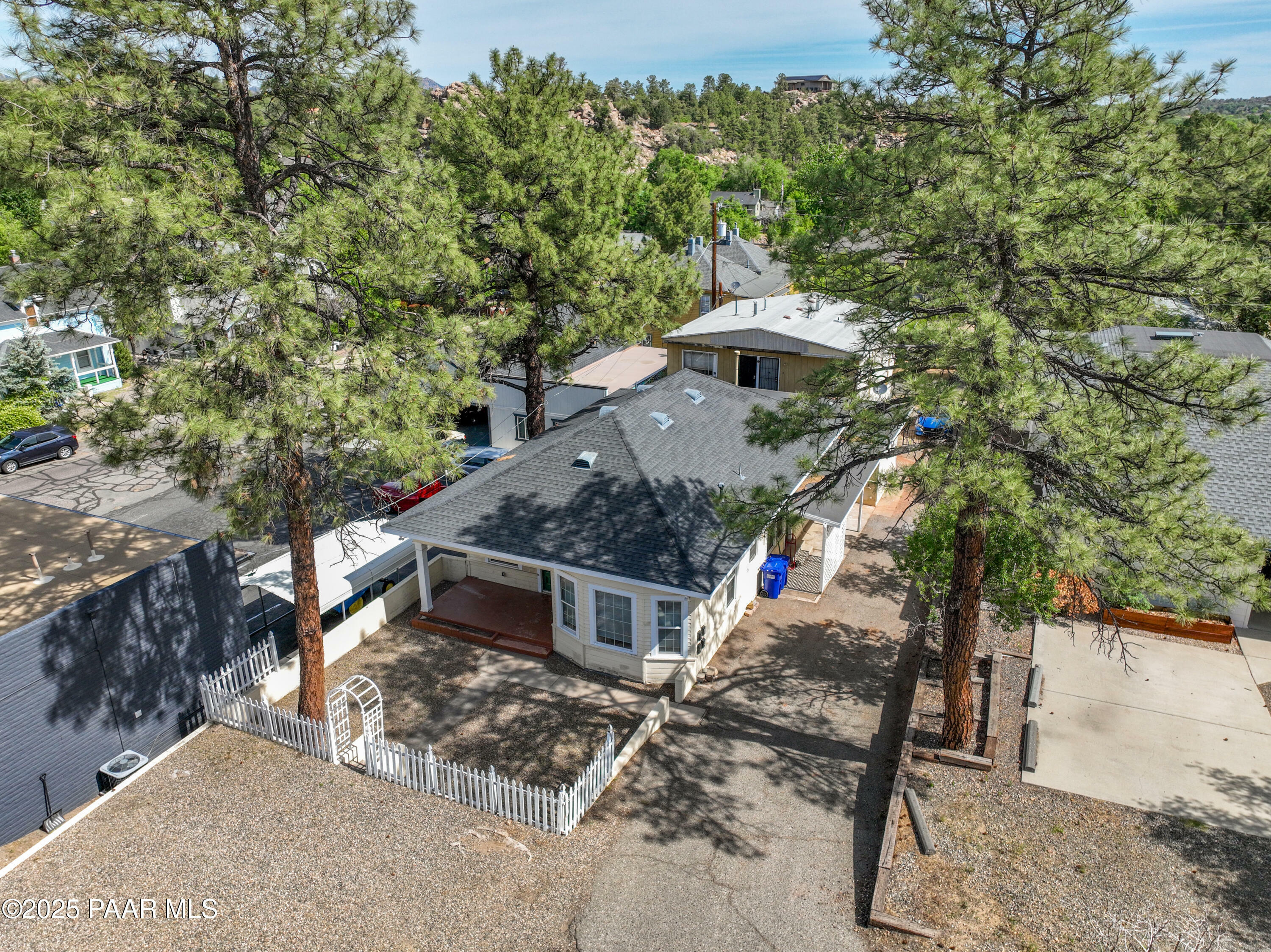 Property Photo: 658 W Gurley Street AZ 86305