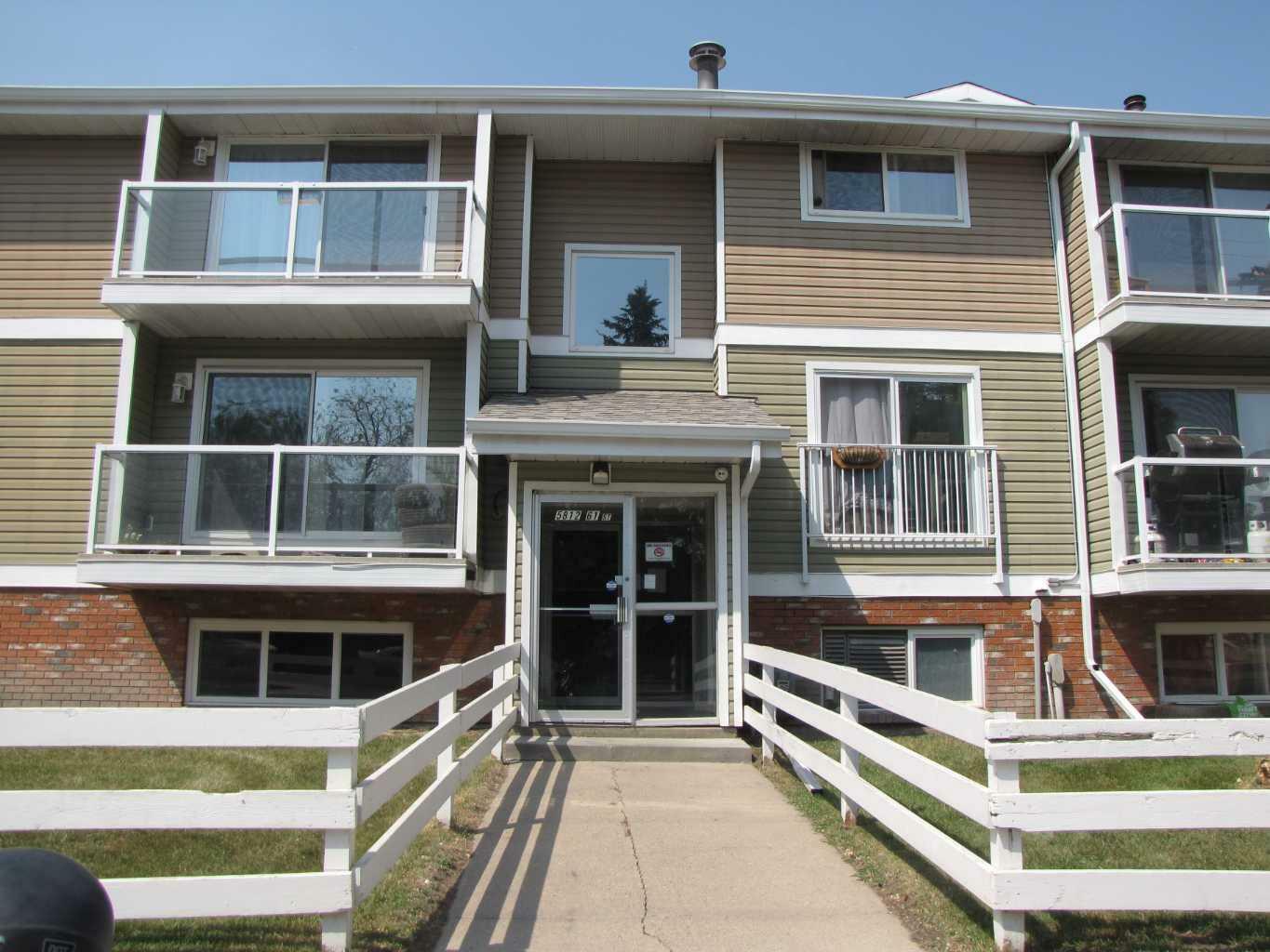 Property Photo: 5812 61 Street 105 AB T4N 6H2