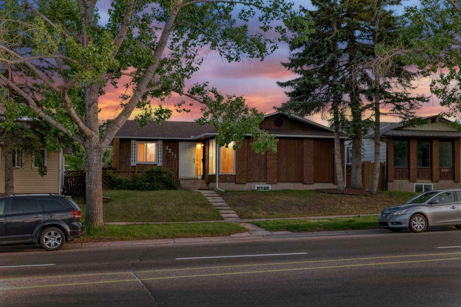 Property Photo: 5211 44 Avenue NE AB T1Y 2Z9