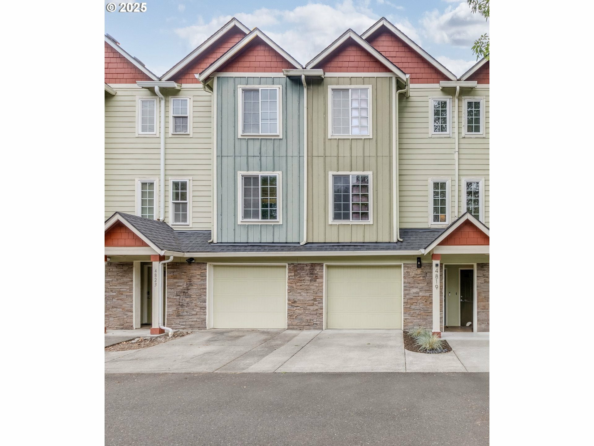 Property Photo: 4819 SW Beaverton Hillsdale Hwy OR 97221