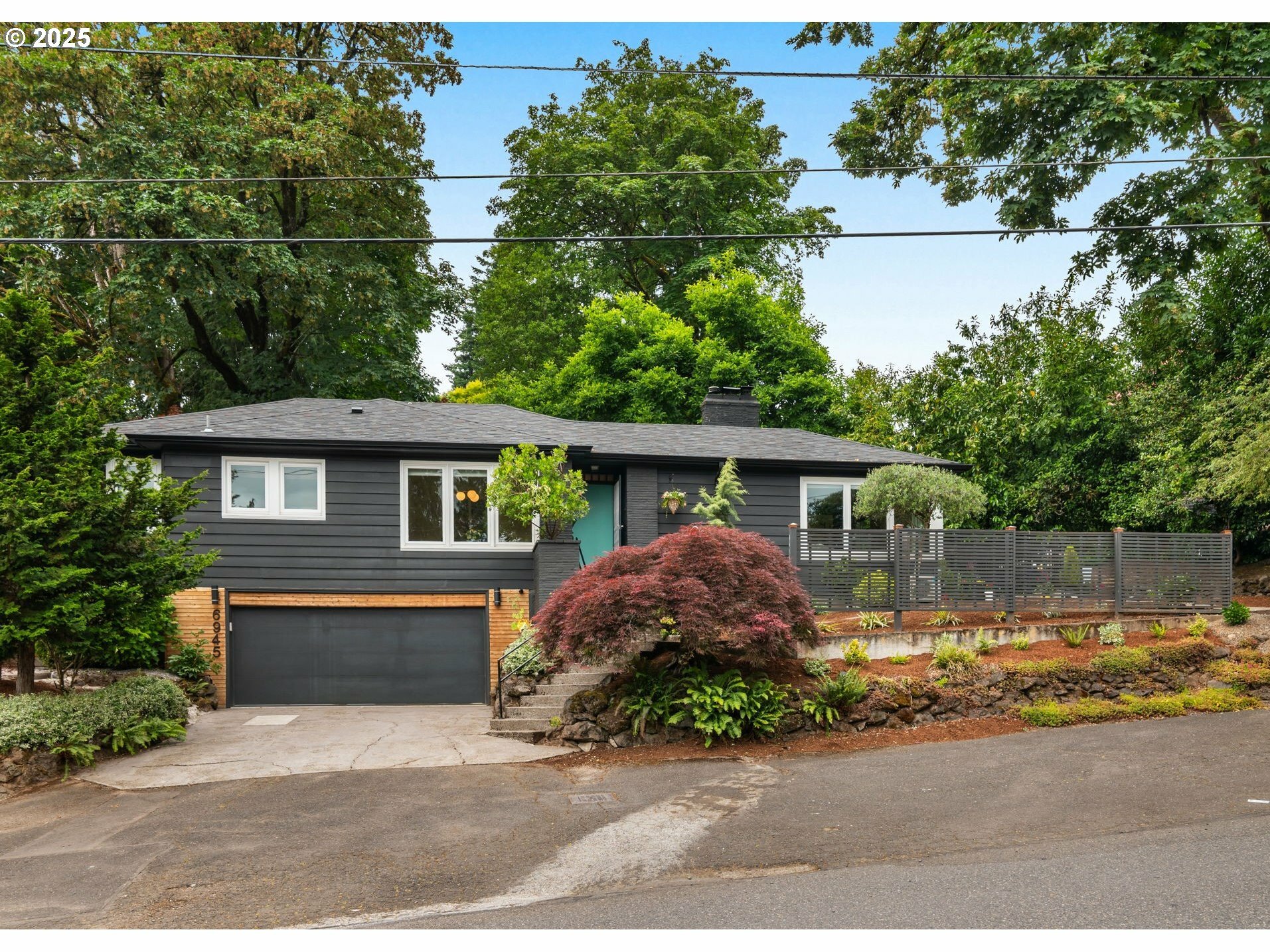 Property Photo: 6945 SW 7th Ave OR 97219