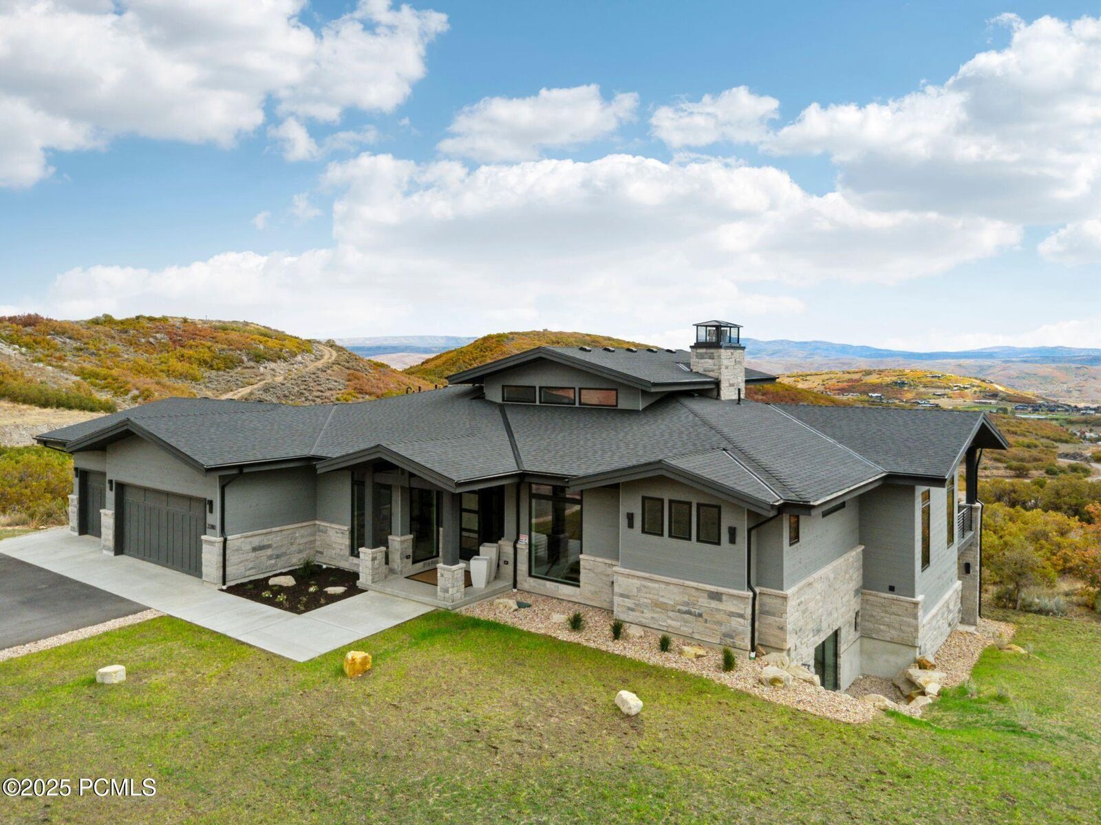 Property Photo:  2280 E Outlaw Road  UT 84036 