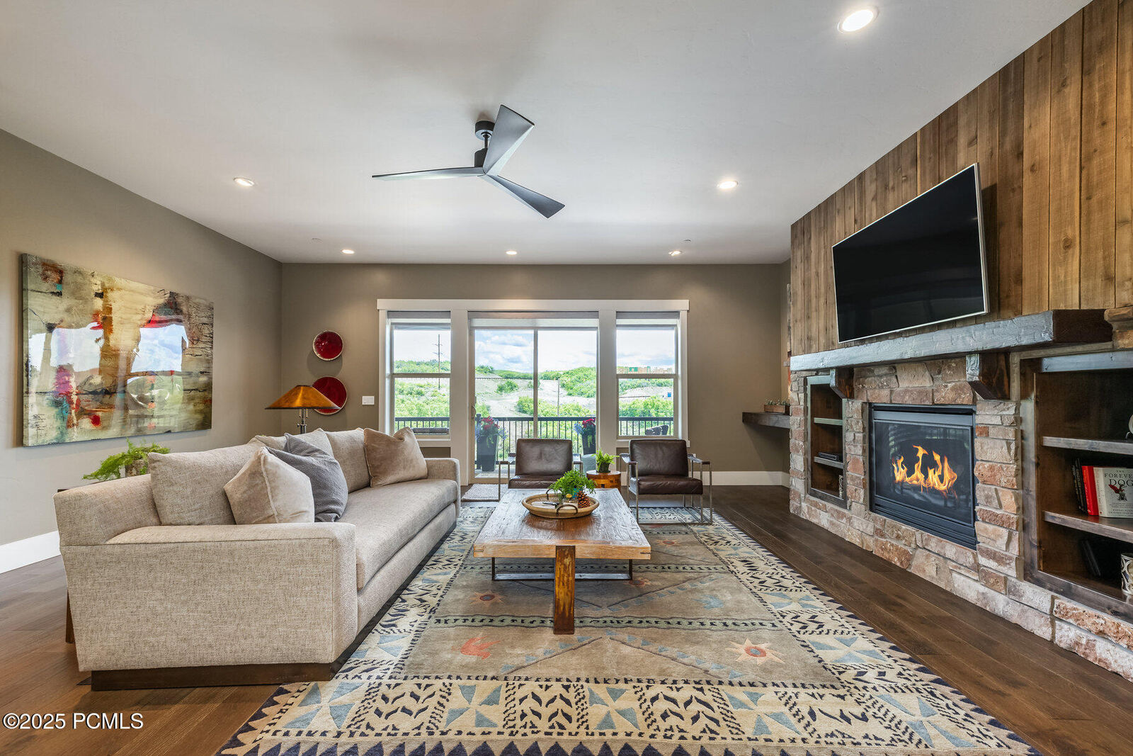 Property Photo:  1773 E Longview Drive  UT 84036 