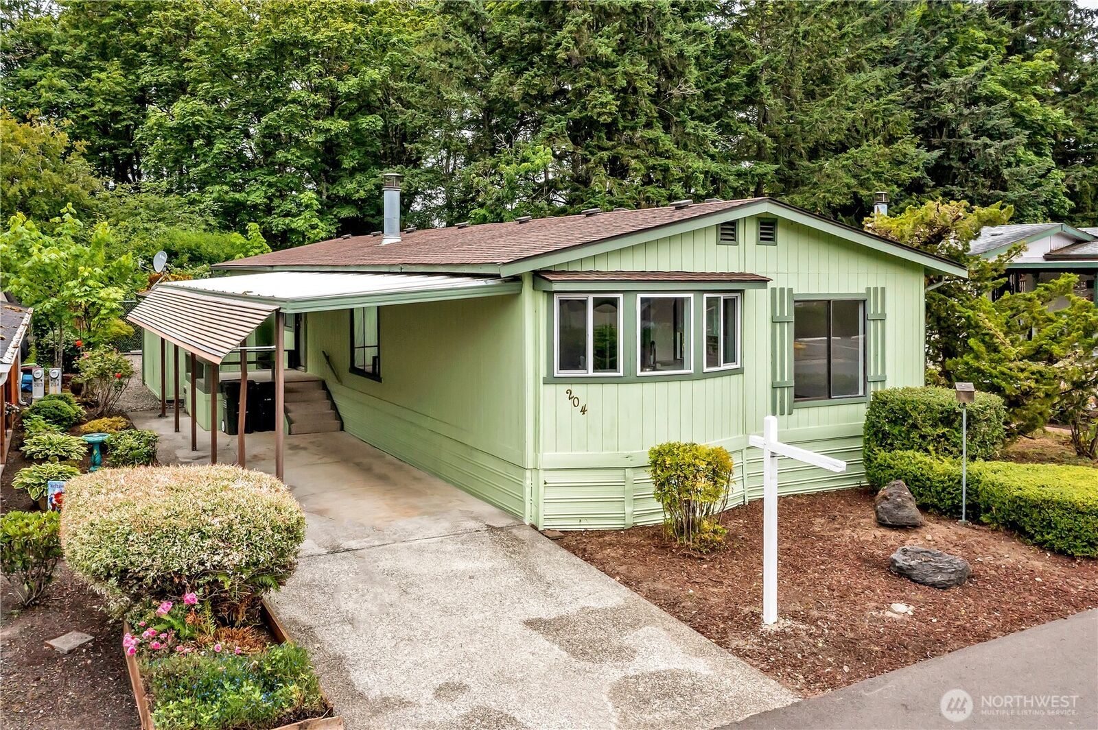 Property Photo:  1111  Archwood Drive SW 204  WA 98502 