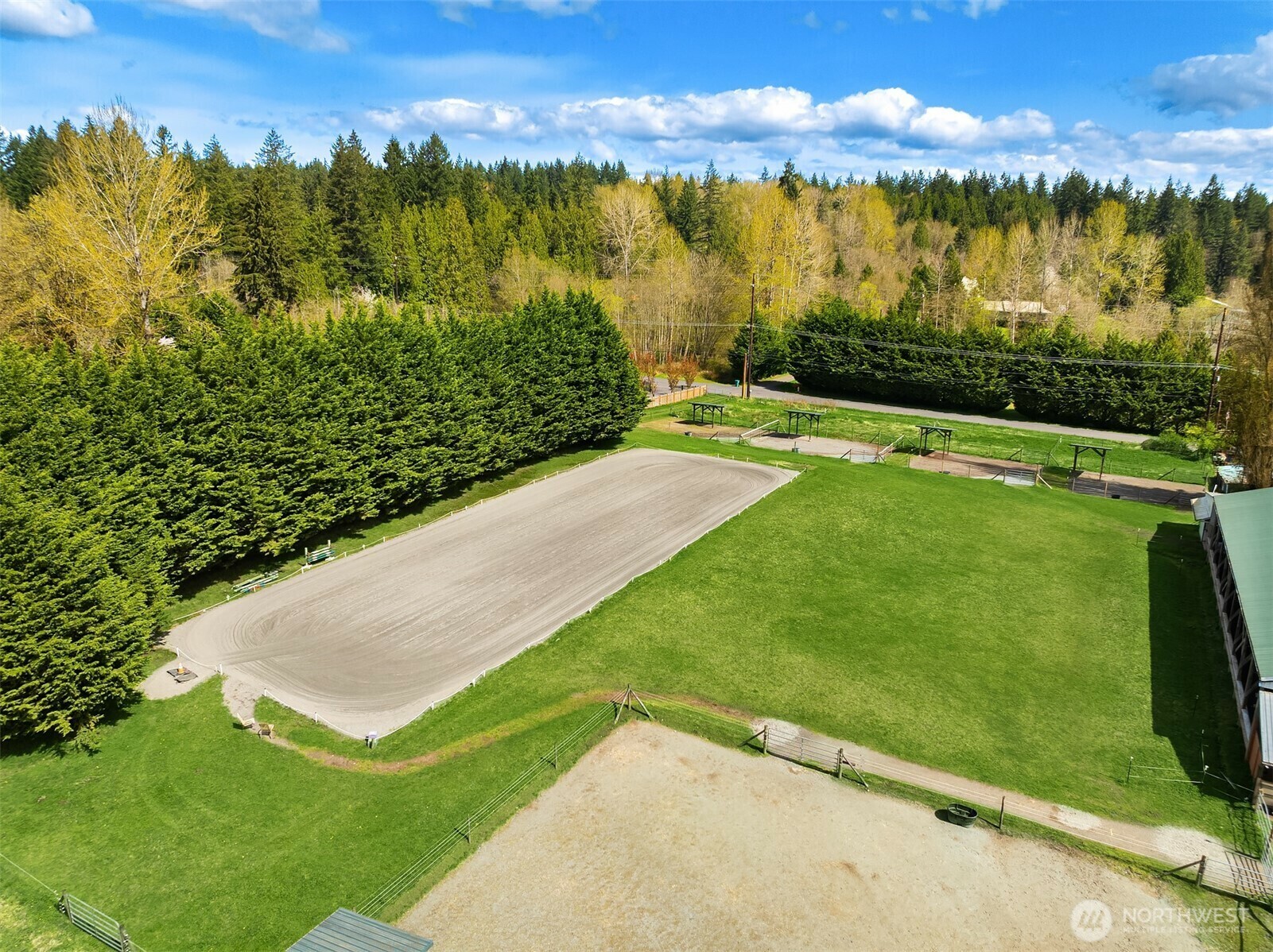 Property Photo: 19011 176th Avenue NE WA 98072
