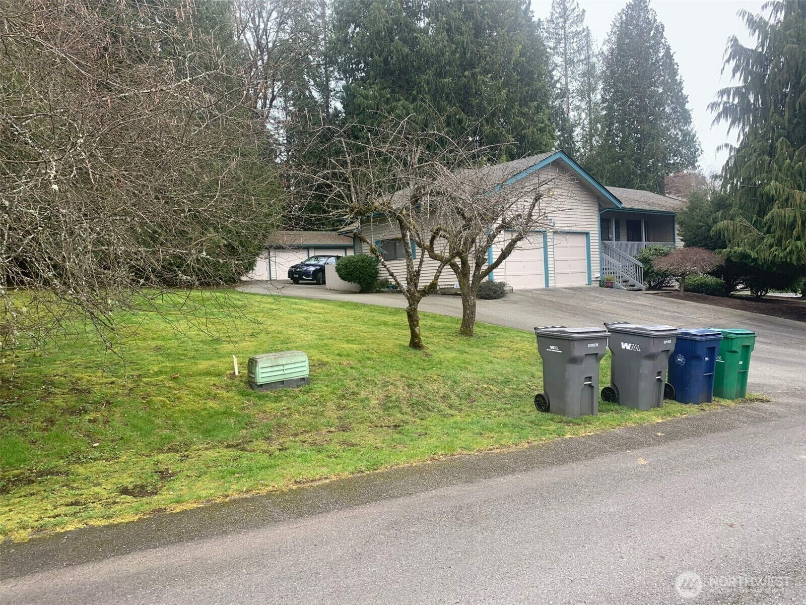 Property Photo: 7503 152nd Avenue NE WA 98052